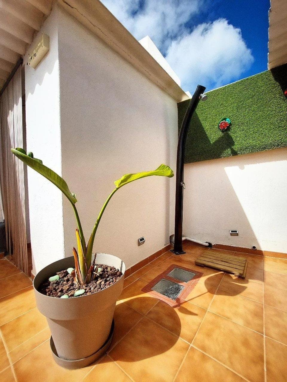 Casa Bimba Agaete Con Terraza Y Ducha Exterior Apartment Exterior photo